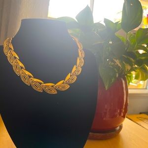 Vintage gold-tone statement necklace